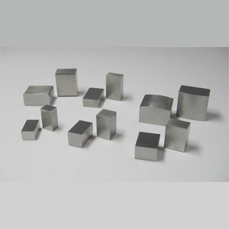 Hohe Härte Zähigkeit Alnico Magnet maßgeschneiderte Hochtemperaturbeständigkeit