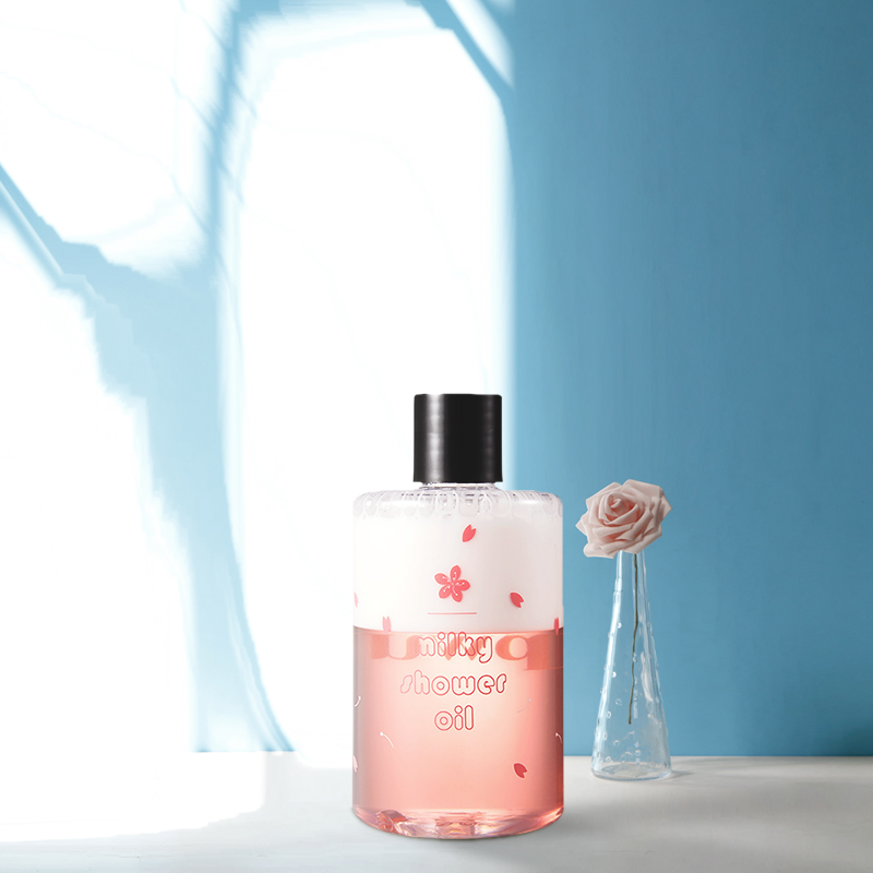 Duft von Rose, milchiges Duschöl