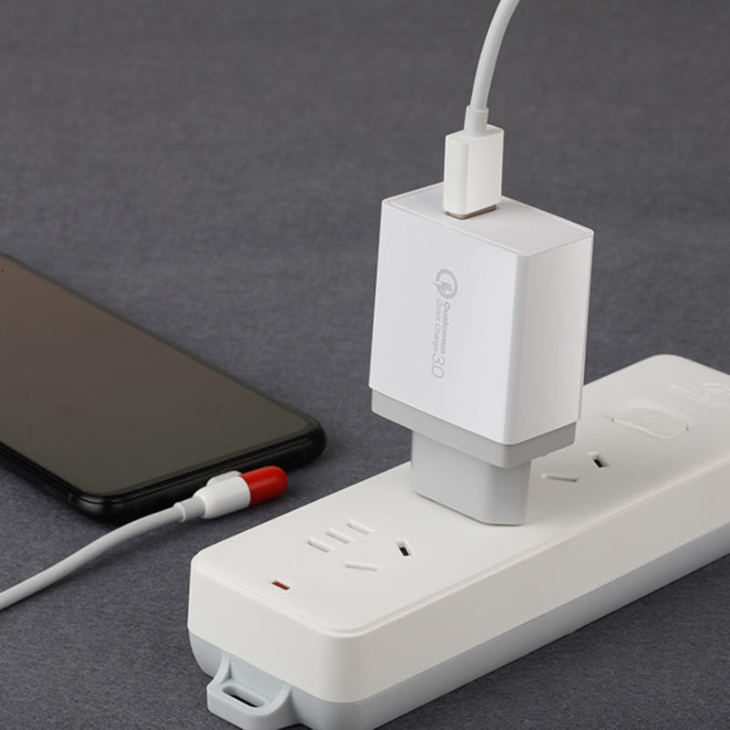 Schnellladegerät UK Plug USB-Wandladegerät für iPhone UK Plug QC3.0 USB-Reiseladegerät