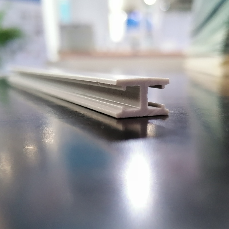 Hochfester Verbundkanal-Einbaufbau Spezialkanal-Flachflanschstreifen PVC U-Flansch für Kanal für Lüftungssystem