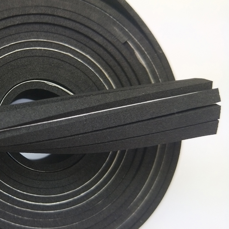 Die Fabrik liefert schwarzen EPDM-Schaum, flammhemmenden Klebstoffschaum, stoßdämpfenden und dichtenden Schaum kann gestanzt werden