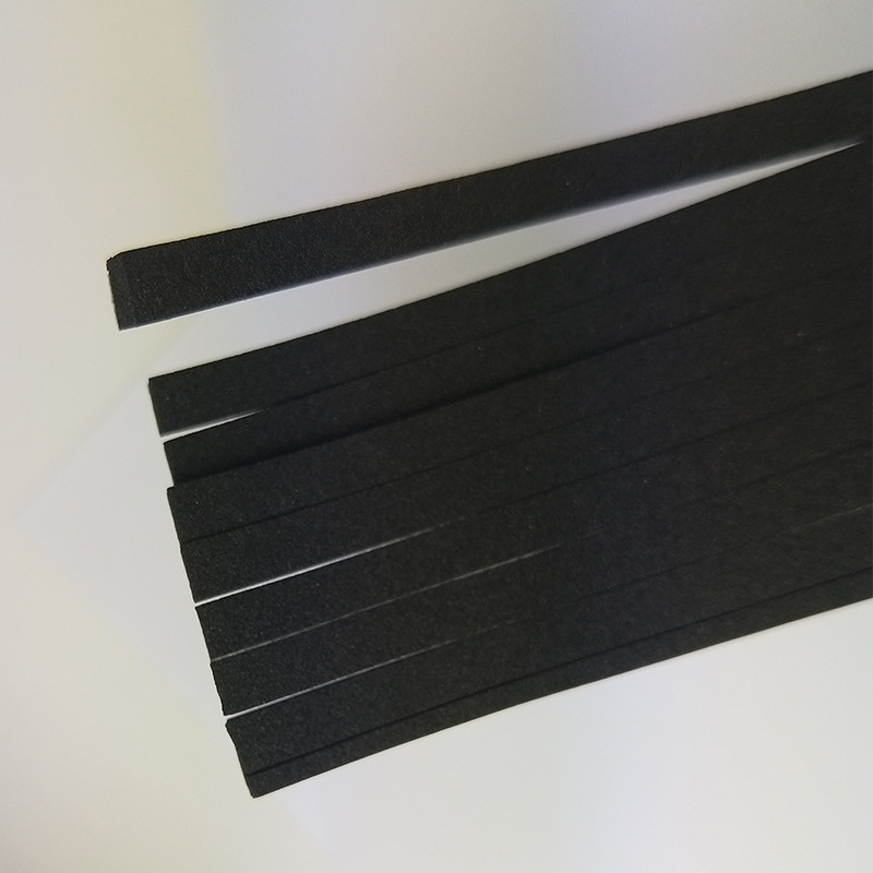 Die Fabrik liefert schwarzen EPDM-Schaum, flammhemmenden Klebstoffschaum, stoßdämpfenden und dichtenden Schaum kann gestanzt werden