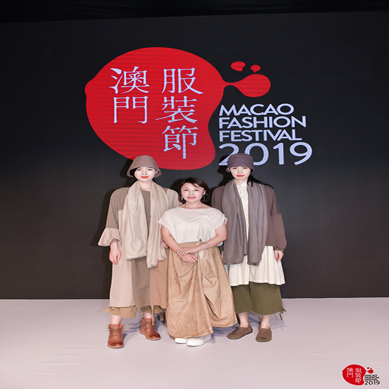 Retro- und Elegant, Kontrollblusen, karierte Hosen, karierter Rock, karierte Elemente sindniemals fettig zu tragen.