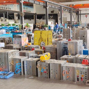 Sondergröße Hochgeschwindigkeitsfertigung Stahl Autoteile Kunststoffspritzguss