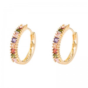 Ins European und American Persönlichkeit Übertriebene quadratische Zirkon Ohrringe Ohrringe weibliche reine Kupfer vergoldete Micro-Inline-Ohrringe Ohrringe Großhandel