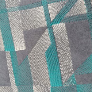 Gesticktes Flanell-Tuch BNT6867