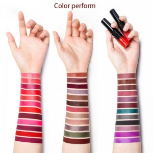 Langanhaltender flüssiger Lippenstift
