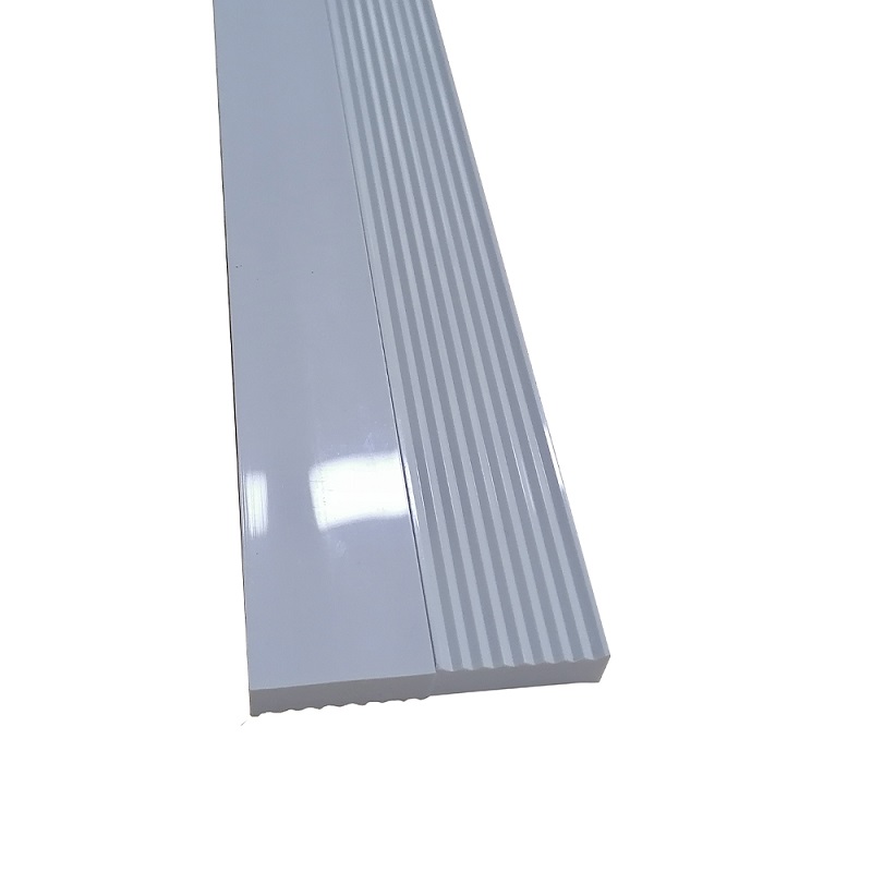Kundenspezifische Kunststoffprofile mit glänzender Oberflächenbehandlung PVC-Extrusionsprofil-Flachstreifen