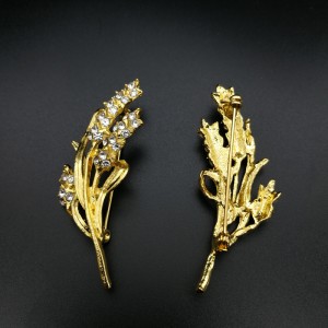 Goldene Weizenbrosche