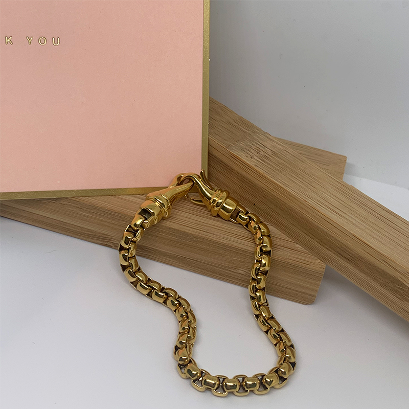 Europäische und amerikanische Mode Edelstahl vergoldet, großzügige Perlkette, Armband