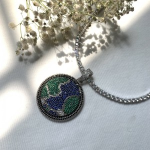 Neuer Full Zirkon Diamant drehbarer Erdanhänger indischer langer Handyriemen Halskette