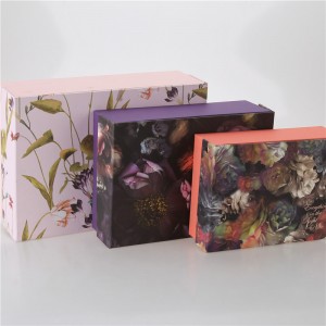 Zarte vergoldete Knopf mit elastischer Knopf-Geschenkbox