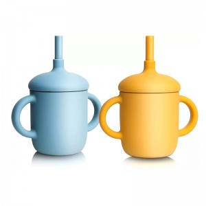 Großhandel 100% Lebensmittelqualität Silikon-Babymassen, Trainingsbecher mit Strohhalmen für Säuglinge