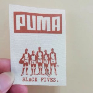 Kundenspezifische Kragen-Label-Waschetiketten-Label-Label-kundenspezifisches Kleidungskragen-Etiketten-Tuch-Label-kundenspezifisches Waschmarke Weaving Mark-Label