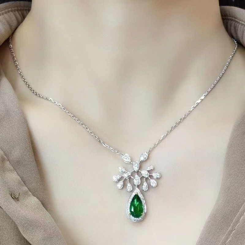 Neues Design Private Custom 18K Gold mit 2.00ct Emerald Halskette mit Gildeninspektionszertifikat