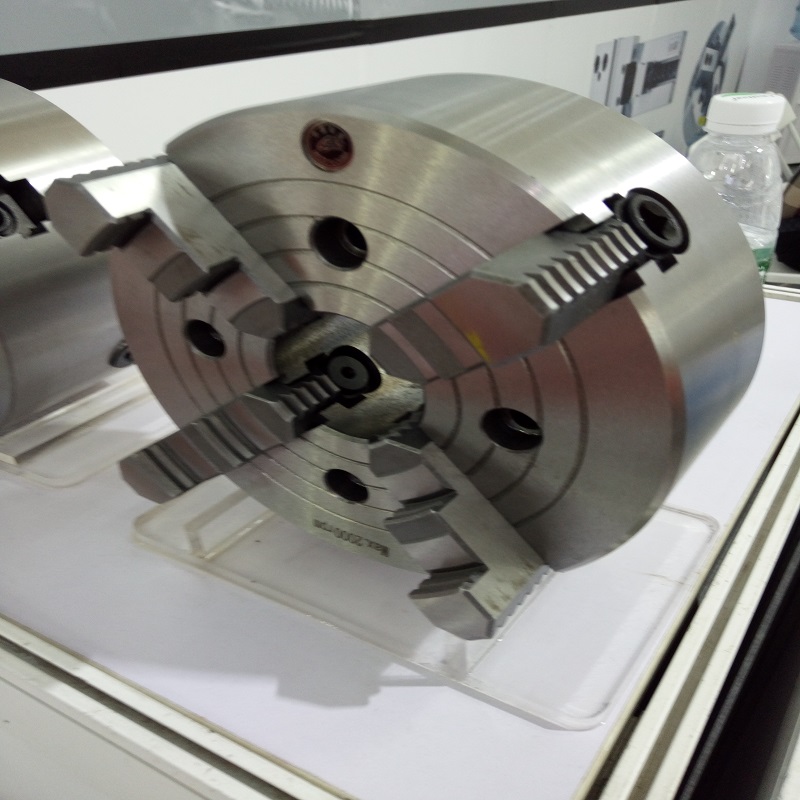 Drei-Jaw Chuck Vier-Jaw Chuck Four Jaw Chuck Drei-Jaw Hydraulic Chuck