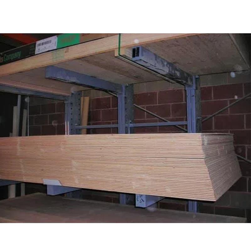 Cantilever -Rack für Holz