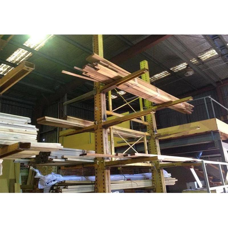 Cantilever -Rack für Holz