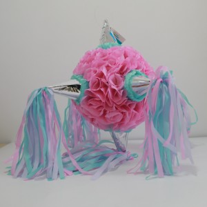 Kinder Geburtstagsfeier liefert Nummer 3 Pinata