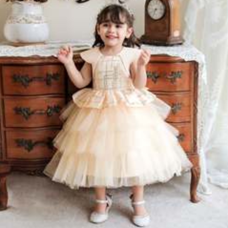 Baige Hot Sale Elegant Design Girl Abend Kleid Baby Girl Kleider Party Tragen Sie weiße Mehrschicht schöne Prinzessin