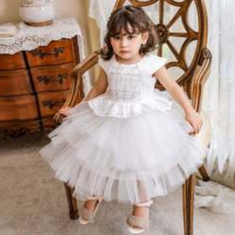 Baige Hot Sale Elegant Design Girl Abend Kleid Baby Girl Kleider Party Tragen Sie weiße Mehrschicht schöne Prinzessin