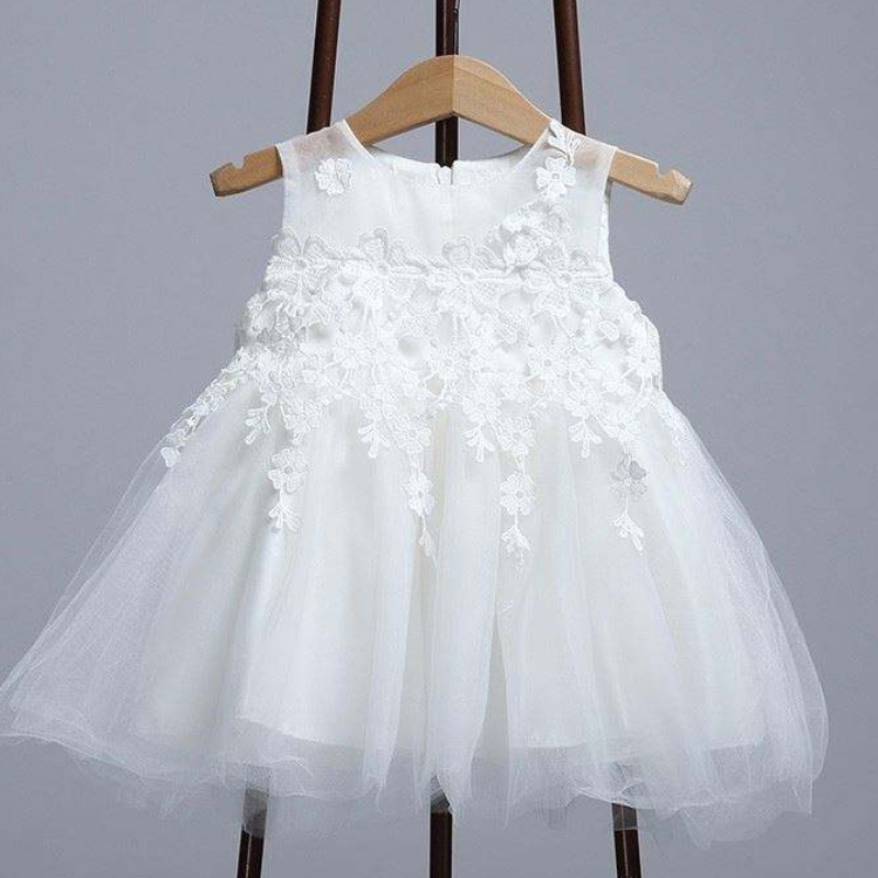 Baige Neues Design Spitze gesticktes Baby -Säuget Taufe Fancy Birthday Party Kleid 24 Monate Kleidung