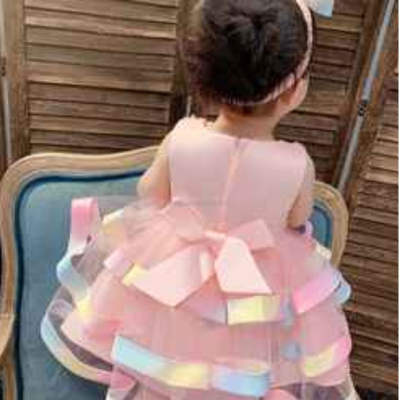 Baige Großhandel Kinder Party tragen Säuglingskleider Tutu Design Baby Girl Blumenkuchen Schichtes Geburtstagskleid