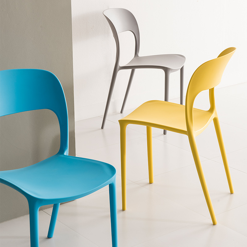 Moderne hohe Qualität Bunte Pp Sitz Kunststoff Stuhl Hohe Rücken Rustikale Weiß Outdoor Kunststoff Garten Restaurant Stühle