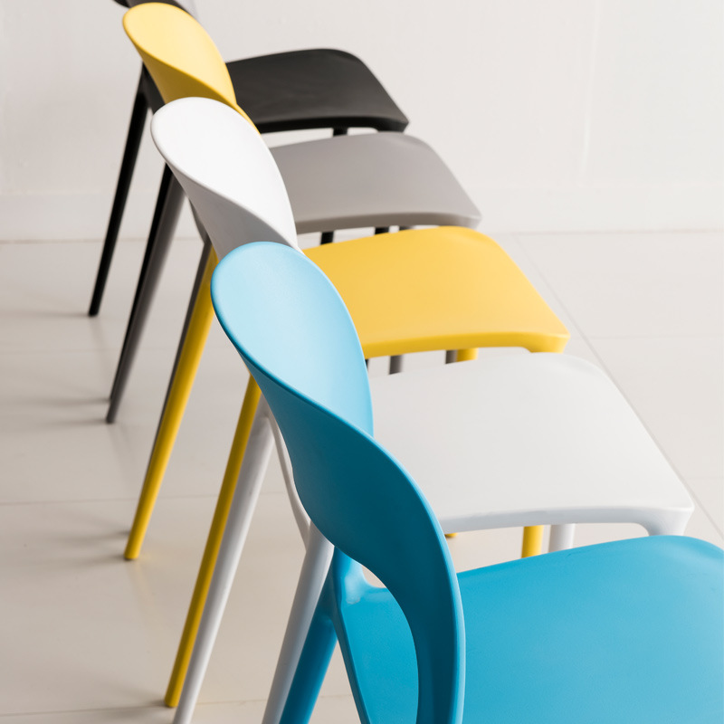 Moderne hohe Qualität Bunte Pp Sitz Kunststoff Stuhl Hohe Rücken Rustikale Weiß Outdoor Kunststoff Garten Restaurant Stühle