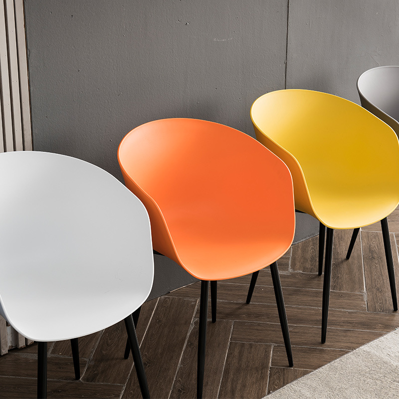 Moderne italienische französische Art Hohe Qualität Kunststoff Pp Shell Küche Esszimmer Kunststoff Stuhl Für Esszimmer