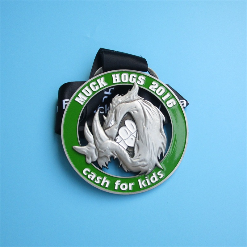 Custom -Medaillen Rennen für Kinder schneiden hohle Medaillen aus
