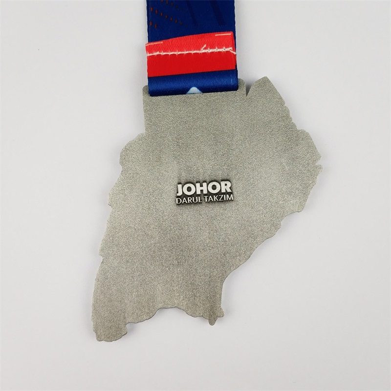 Fabrikmedaillen Benutzerdefinierte Medaillenhalter Bunte Emaille Marathon Medaille mit Laser -Gravel -Logo