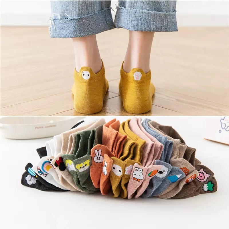Cartoon Stickerei Ohrhöfungsbootsocken für Frauen atmungsaktiv und komfortable farbige Baumwollsocken Mode