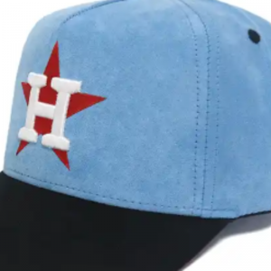 Hot Hat Design 5 Panel Wildleder Blue und Black Baseball Caps mit kundenspezifischem Logo Flat Stickerei und 3D -Puff -Stickmützen