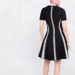 2022 Custom OEM&ODM Frauen Pullover Kleid Stricker Luxus Frauen -Pulloverkleid