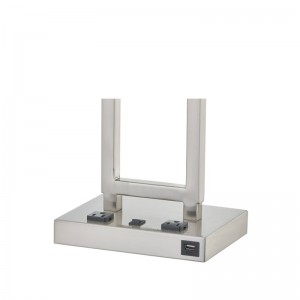 Gatsby -Schreibtischlampe mit gebürstetem Nickelfinish, zwei Filialen, A auf/Off -Rockerschalter und einem USB -Anschluss