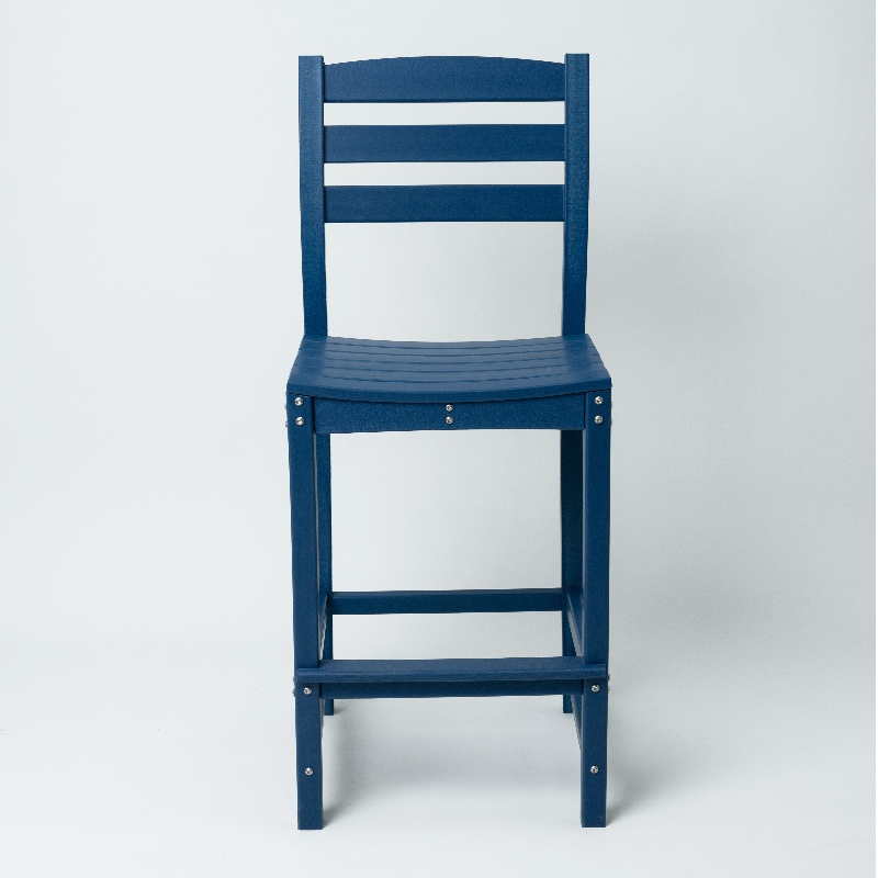 Großer Adirondack -Stuhl mit blauer Farbe