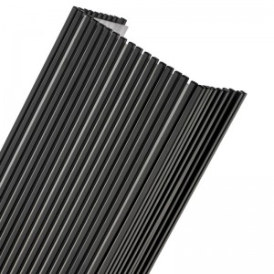 Hampton Inn Hotel Metal Wall Cance mit mattschwarzem Finish und Acryldiffusor im Hotel Typische Bodenkorridore