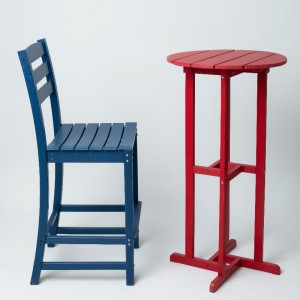 Runde Tische für den Außenbereich