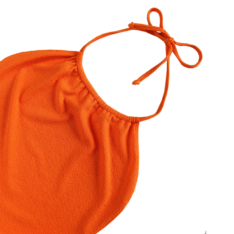 Orangefarbenes Rüfentuchhalter -Gurtkleid Badeanzug