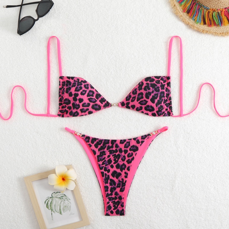 Sexy Leopard Print Halter Bikini Swimsuit für Frauen und strahlt ein Gefühl von Luxus aus. Geeignet für den Strand und die heißen Quellen. Über-Grenze Badeanzug Artikel QT25055 Preis:$79,99