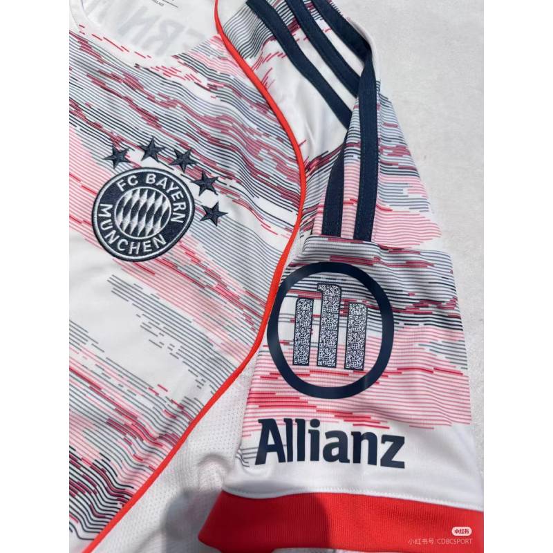 25/26 Bayern Away -Trikots in derneuen Saison von