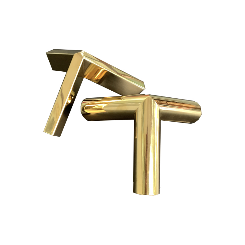 Zotye Edelstahl Gold elektropliert dreieckig drei-dimensionale Hohlständerverzierung