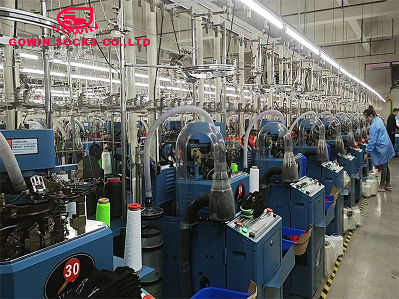 1670203282.jpg Custom socks factory.jpg