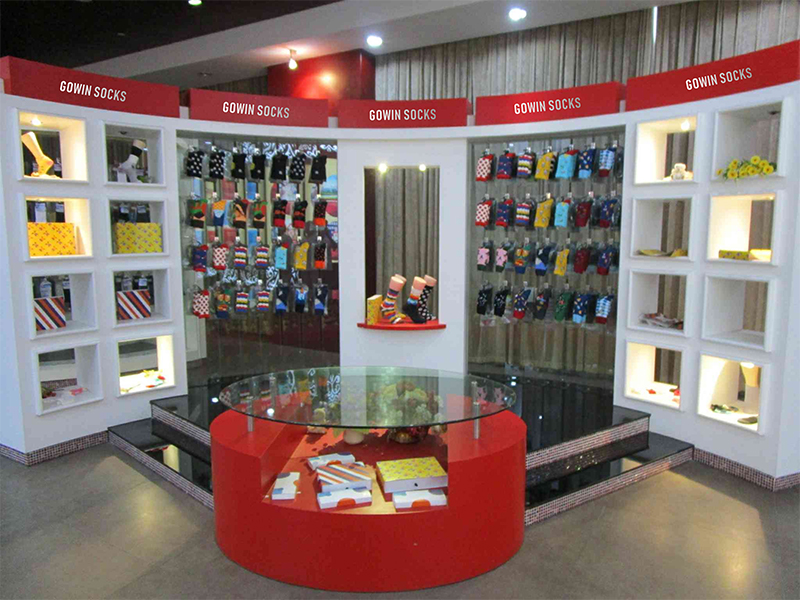 1670203286.jpg Gowin socks samples showroom.jpg